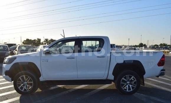 Acheter Occasion Voiture Toyota Hilux Blanc à Maseru, Maseru Acheter Occasion Voiture Toyota Hilux Blanc à Maseru, Maseru