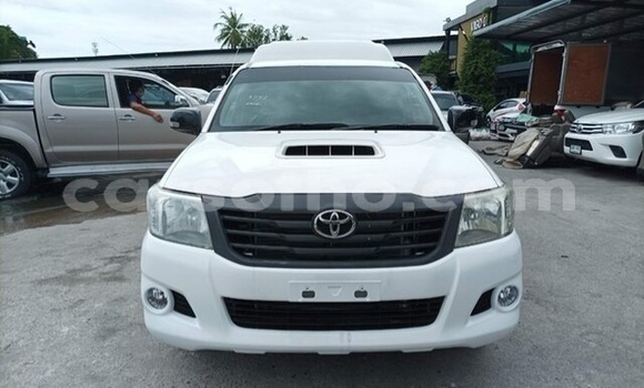 Acheter Occasion Voiture Toyota Hilux Blanc à Maseru, Maseru Acheter Occasion Voiture Toyota Hilux Blanc à Maseru, Maseru