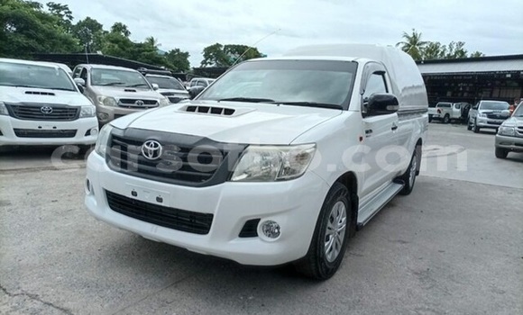 Acheter Occasion Voiture Toyota Hilux Blanc à Maseru, Maseru Acheter Occasion Voiture Toyota Hilux Blanc à Maseru, Maseru