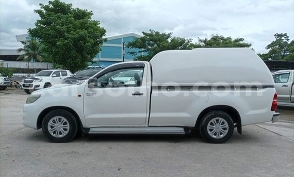 Acheter Occasion Voiture Toyota Hilux Blanc à Maseru, Maseru Acheter Occasion Voiture Toyota Hilux Blanc à Maseru, Maseru