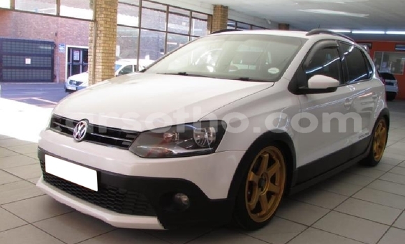 اشتري مستعمل Volkswagen Polo White سيارة في Maputsoe في Leribe اشتري مستعمل Volkswagen Polo White سيارة في Maputsoe في Leribe