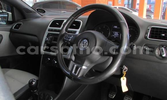 اشتري مستعمل Volkswagen Polo White سيارة في Maputsoe في Leribe اشتري مستعمل Volkswagen Polo White سيارة في Maputsoe في Leribe