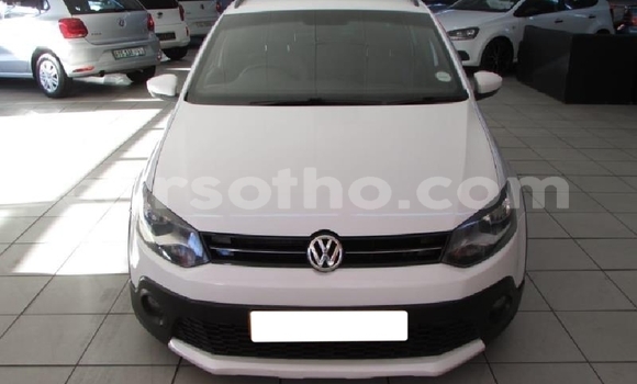 اشتري مستعمل Volkswagen Polo White سيارة في Maputsoe في Leribe اشتري مستعمل Volkswagen Polo White سيارة في Maputsoe في Leribe