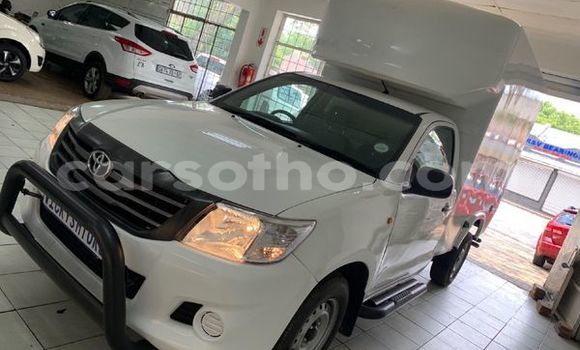 Buy Used Toyota Hilux White Car in Maseru in Maseru Buy Used Toyota Hilux White Car in Maseru in Maseru