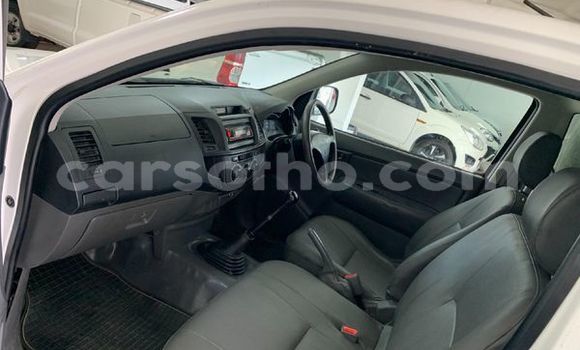 Buy Used Toyota Hilux White Car in Maseru in Maseru Buy Used Toyota Hilux White Car in Maseru in Maseru