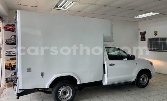 Buy Used Toyota Hilux White Car in Maseru in Maseru Buy Used Toyota Hilux White Car in Maseru in Maseru