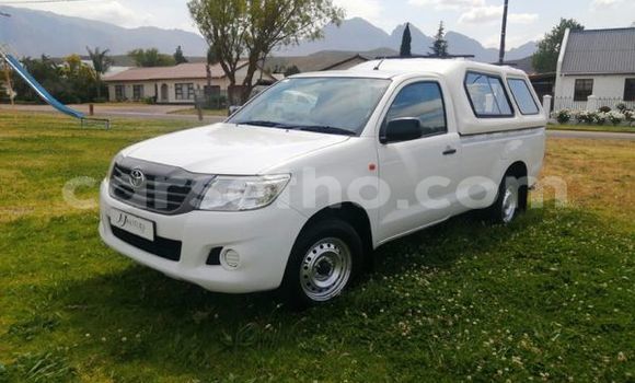 اشتري مستعمل Toyota Hilux White سيارة في Maseru في Maseru اشتري مستعمل Toyota Hilux White سيارة في Maseru في Maseru