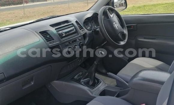 اشتري مستعمل Toyota Hilux White سيارة في Maseru في Maseru اشتري مستعمل Toyota Hilux White سيارة في Maseru في Maseru