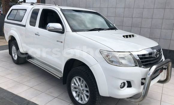 Buy Used Toyota Hilux White Car in Maseru in Maseru Buy Used Toyota Hilux White Car in Maseru in Maseru