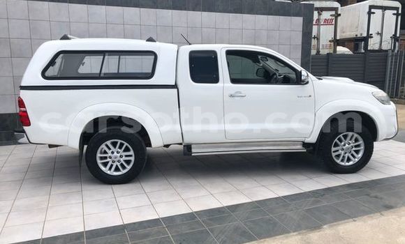 Buy Used Toyota Hilux White Car in Maseru in Maseru Buy Used Toyota Hilux White Car in Maseru in Maseru