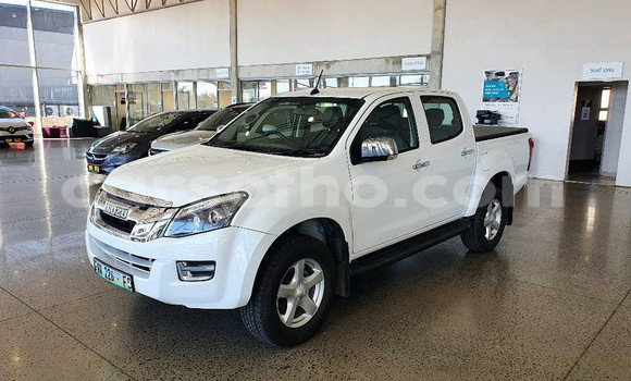 Buy Used Isuzu D–MAX White Car in Maseru in Maseru Buy Used Isuzu D–MAX White Car in Maseru in Maseru
