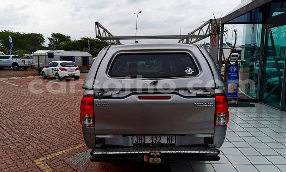 Buy Used Toyota Hilux Silver Car in Maseru in Maseru Buy Used Toyota Hilux Silver Car in Maseru in Maseru