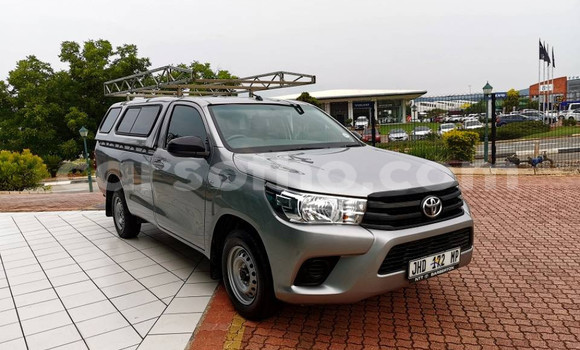 Buy Used Toyota Hilux Silver Car in Maseru in Maseru Buy Used Toyota Hilux Silver Car in Maseru in Maseru