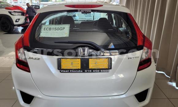 Buy Used Honda FIT White Car in Maseru in Maseru Buy Used Honda FIT White Car in Maseru in Maseru