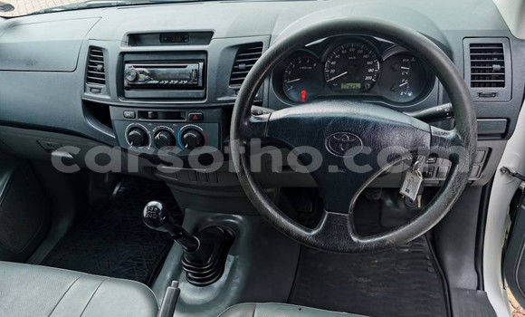 Buy Used Toyota Hilux White Car in Maseru in Maseru Buy Used Toyota Hilux White Car in Maseru in Maseru