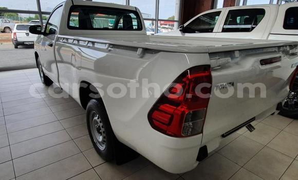 Buy Used Toyota Hilux White Car in Maseru in Maseru Buy Used Toyota Hilux White Car in Maseru in Maseru