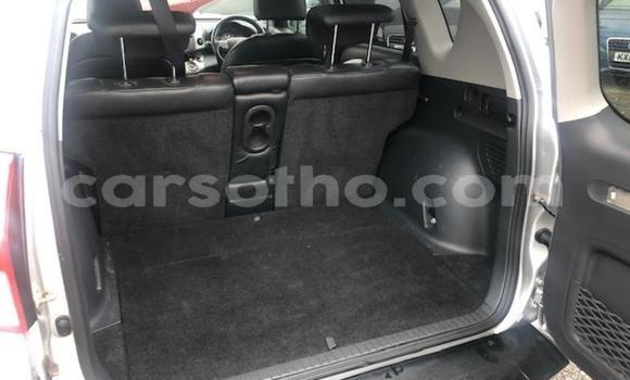 Sayi Na hannu Toyota RAV4 Silver Mota in Quthing a Butha-Buthe Sayi Na hannu Toyota RAV4 Silver Mota in Quthing a Butha-Buthe