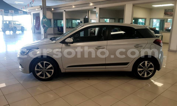 Buy Used Hyundai i20 Silver Car in Maseru in Maseru Buy Used Hyundai i20 Silver Car in Maseru in Maseru
