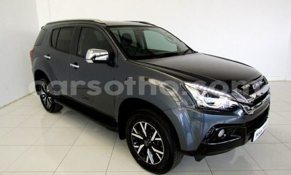 Buy Used Isuzu MU-X Silver Car in Maseru in Maseru Buy Used Isuzu MU-X Silver Car in Maseru in Maseru