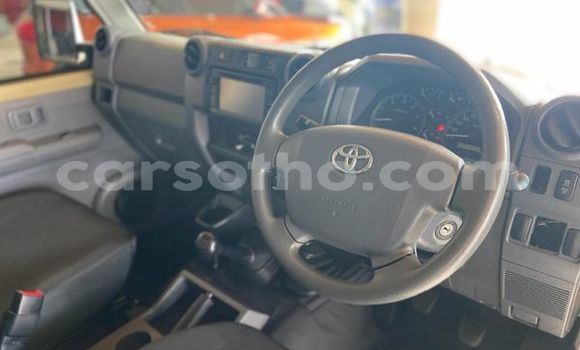 Sayi Na hannu Toyota Land Cruiser Brown Mota in Maseru a Maseru Sayi Na hannu Toyota Land Cruiser Brown Mota in Maseru a Maseru