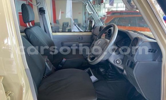 Sayi Na hannu Toyota Land Cruiser Brown Mota in Maseru a Maseru Sayi Na hannu Toyota Land Cruiser Brown Mota in Maseru a Maseru