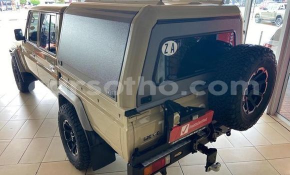 Sayi Na hannu Toyota Land Cruiser Brown Mota in Maseru a Maseru Sayi Na hannu Toyota Land Cruiser Brown Mota in Maseru a Maseru