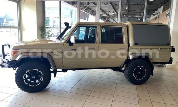 Sayi Na hannu Toyota Land Cruiser Brown Mota in Maseru a Maseru Sayi Na hannu Toyota Land Cruiser Brown Mota in Maseru a Maseru