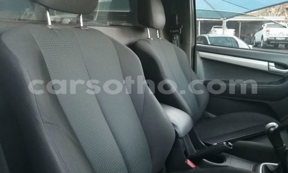 Buy Used Isuzu KB White Car in Maseru in Maseru Buy Used Isuzu KB White Car in Maseru in Maseru