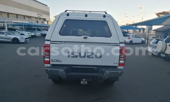Buy Used Isuzu KB White Car in Maseru in Maseru Buy Used Isuzu KB White Car in Maseru in Maseru