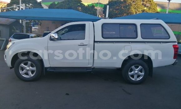Buy Used Isuzu KB White Car in Maseru in Maseru Buy Used Isuzu KB White Car in Maseru in Maseru