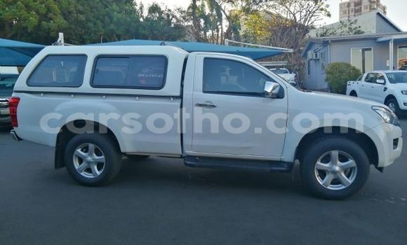 Buy Used Isuzu KB White Car in Maseru in Maseru Buy Used Isuzu KB White Car in Maseru in Maseru