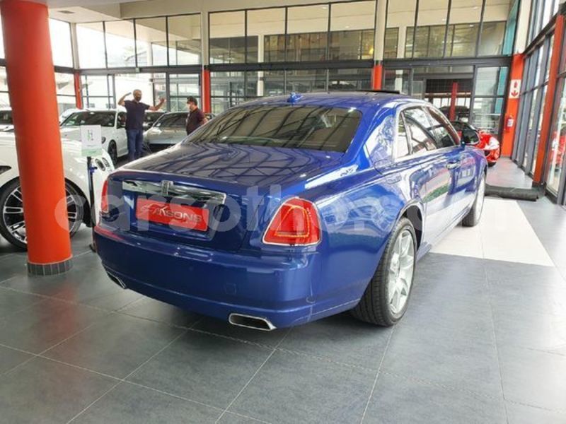 Big with watermark rolls royce phantom maseru maseru 23945