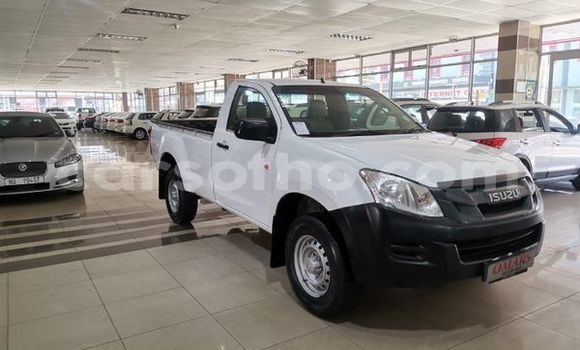 Sayi Na hannu Isuzu KB White Mota in Maseru a Maseru Sayi Na hannu Isuzu KB White Mota in Maseru a Maseru
