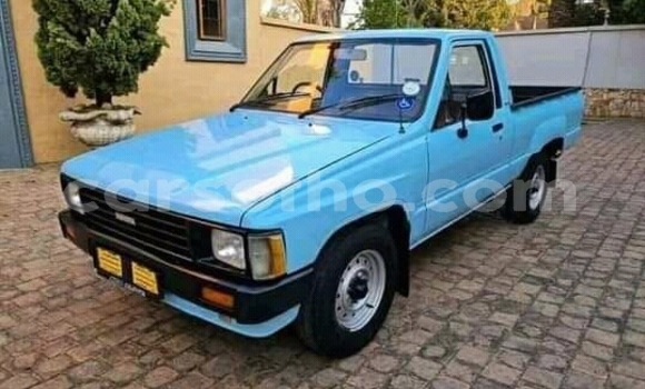 Sayi Na hannu Mazda 1300 Blue Mota in Maseru a Maseru Sayi Na hannu Mazda 1300 Blue Mota in Maseru a Maseru