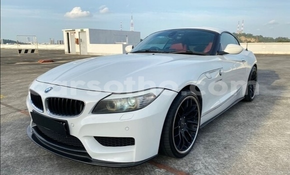 Sayi Na hannu BMW Z4 White Mota in Butha Buthe a Butha-Buthe Sayi Na hannu BMW Z4 White Mota in Butha Buthe a Butha-Buthe