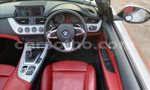 Sayi Na hannu BMW Z4 White Mota in Butha Buthe a Butha-Buthe Sayi Na hannu BMW Z4 White Mota in Butha Buthe a Butha-Buthe