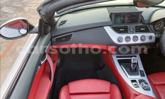 Sayi Na hannu BMW Z4 White Mota in Butha Buthe a Butha-Buthe Sayi Na hannu BMW Z4 White Mota in Butha Buthe a Butha-Buthe