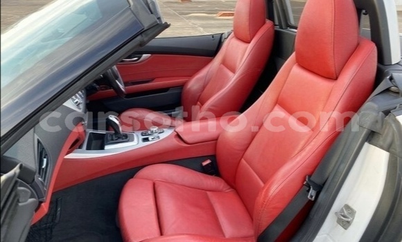 Sayi Na hannu BMW Z4 White Mota in Butha Buthe a Butha-Buthe Sayi Na hannu BMW Z4 White Mota in Butha Buthe a Butha-Buthe