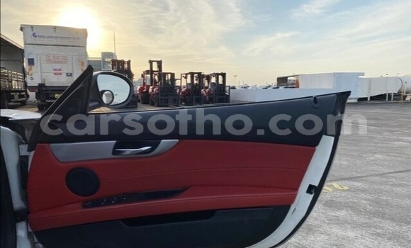 Sayi Na hannu BMW Z4 White Mota in Butha Buthe a Butha-Buthe Sayi Na hannu BMW Z4 White Mota in Butha Buthe a Butha-Buthe