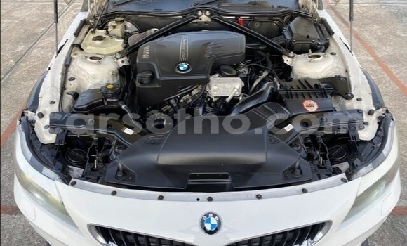 Sayi Na hannu BMW Z4 White Mota in Butha Buthe a Butha-Buthe Sayi Na hannu BMW Z4 White Mota in Butha Buthe a Butha-Buthe