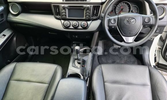 Acheter Occasion Voiture Toyota RAV4 Blanc à Maseru, Maseru Acheter Occasion Voiture Toyota RAV4 Blanc à Maseru, Maseru