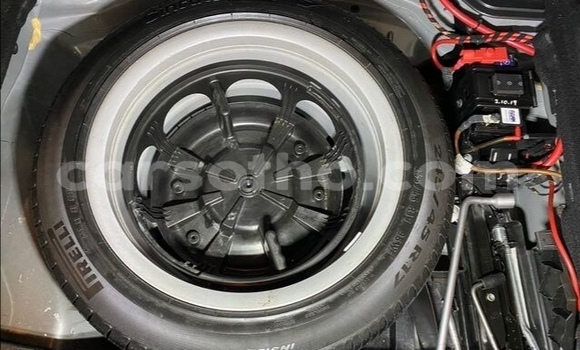 Sayi Na hannu Mercedes-Benz E–Class Black Mota in Butha–Buthe a Thaba-Tseka Sayi Na hannu Mercedes-Benz E–Class Black Mota in Butha–Buthe a Thaba-Tseka