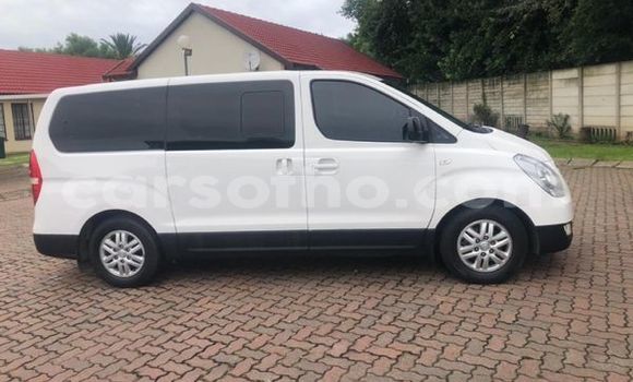 اشتري مستعمل Hyundai H1 White سيارة في Maseru في Maseru اشتري مستعمل Hyundai H1 White سيارة في Maseru في Maseru
