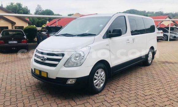 اشتري مستعمل Hyundai H1 White سيارة في Maseru في Maseru اشتري مستعمل Hyundai H1 White سيارة في Maseru في Maseru