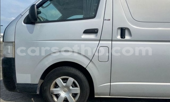 Sayi Na hannu Toyota Hiace Silver Mota in Butha–Buthe a Thaba-Tseka Sayi Na hannu Toyota Hiace Silver Mota in Butha–Buthe a Thaba-Tseka
