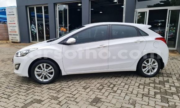 اشتري مستعمل Hyundai i30 White سيارة في Maseru في Maseru اشتري مستعمل Hyundai i30 White سيارة في Maseru في Maseru