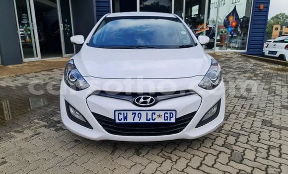 اشتري مستعمل Hyundai i30 White سيارة في Maseru في Maseru اشتري مستعمل Hyundai i30 White سيارة في Maseru في Maseru