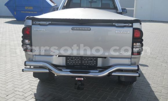 Sayi Na hannu Toyota Hilux Silver Mota in Maseru a Maseru Sayi Na hannu Toyota Hilux Silver Mota in Maseru a Maseru