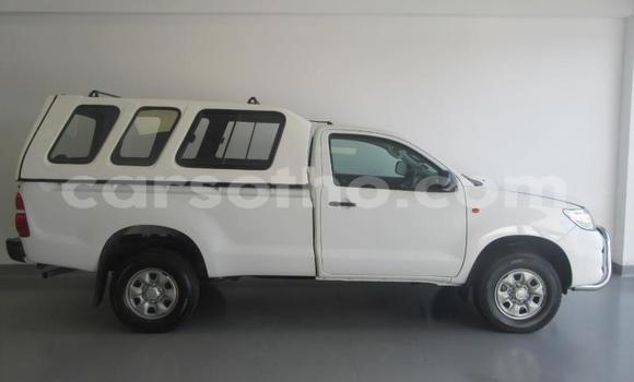 Acheter Occasion Voiture Toyota Hilux Blanc à Maseru, Maseru Acheter Occasion Voiture Toyota Hilux Blanc à Maseru, Maseru