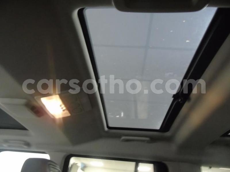 Big with watermark 2010 land rover discovery 8